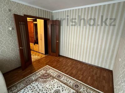 2-комнатная квартира, 52 м², 1/9 этаж, камзина за 18.5 млн 〒 в Павлодаре