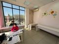 Офисы, образование, кабинеты и рабочие места • 87 м² за 300 000 〒 в Усть-Каменогорске — фото 5