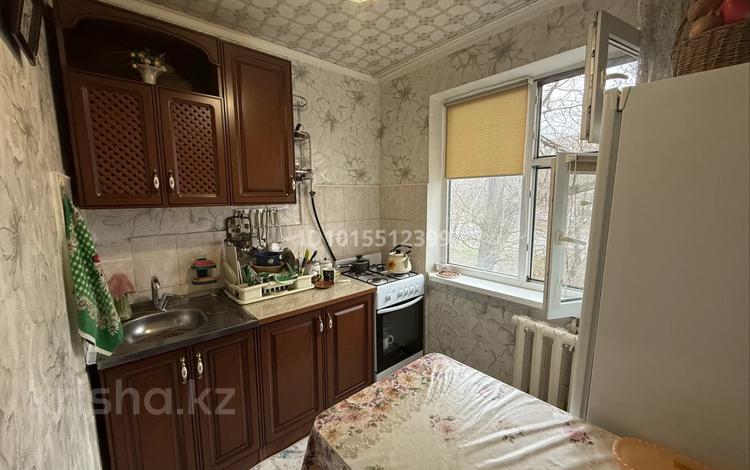 2-бөлмелі пәтер · 48 м² · 2/5 қабат, есет батыра — гуманитарный колледж, бағасы: 12 млн ₸ в Актобе — фото 2