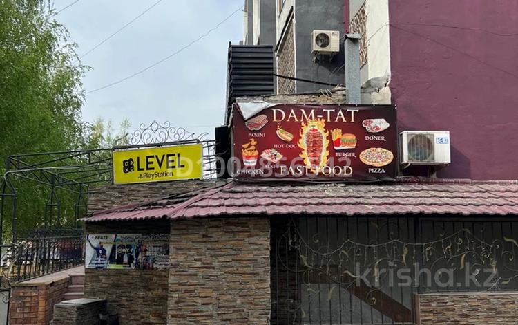 Свободное назначение, офисы, магазины и бутики, склады, салоны красоты, кабинеты и рабочие места · 400 м² за 2 млн 〒 в Семее — фото 2