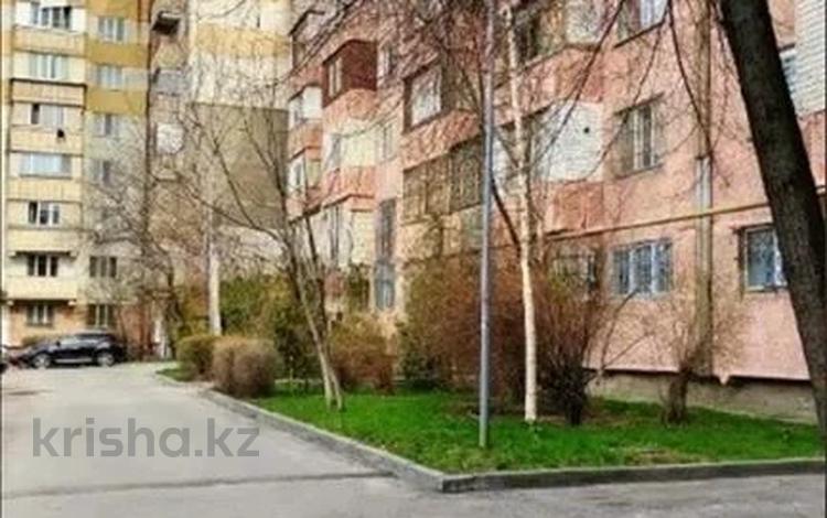 1-комнатная квартира, 41 м², 2/5 этаж, мкр Мамыр-1, Мкр Мамыр за 26.2 млн 〒 в Алматы, Ауэзовский р-н — фото 2