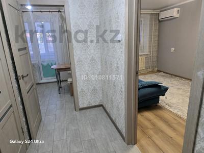 1-комнатная квартира · 35 м² · 3/5 этаж, мкр Строитель 38 за 140 000 ₸ в Уральске