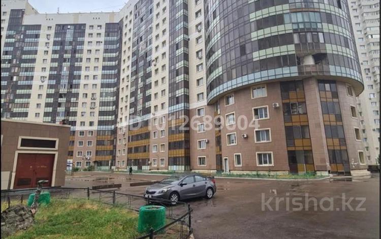 1-бөлмелі пәтер · 42 м² · 1/20 қабат, Шамши Калдаяков 11 — срочно продается 1 ком квартира в центре города напротив национального музей 1 этаж вариант можно под бизнес, бағасы: 26 млн ₸ в Астане, Сарайшык р-н — фото 2
