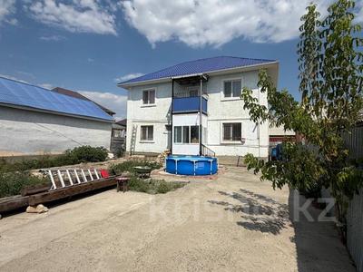 Отдельный дом · 4 комнаты · 150 м² · 6 сот., Максим Горький — Старый ЗАГС за 40 млн ₸ в Атырау