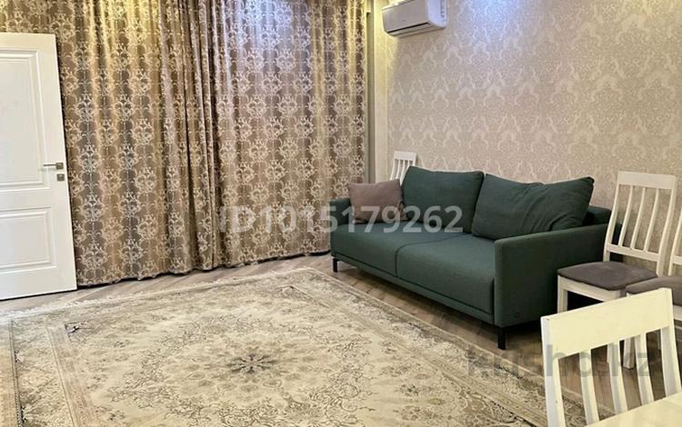 2-комнатная квартира · 58 м² · 8/10 этаж, мкр Аксай-5 25 за 300 000 ₸ в Алматы, Ауэзовский р-н — фото 2