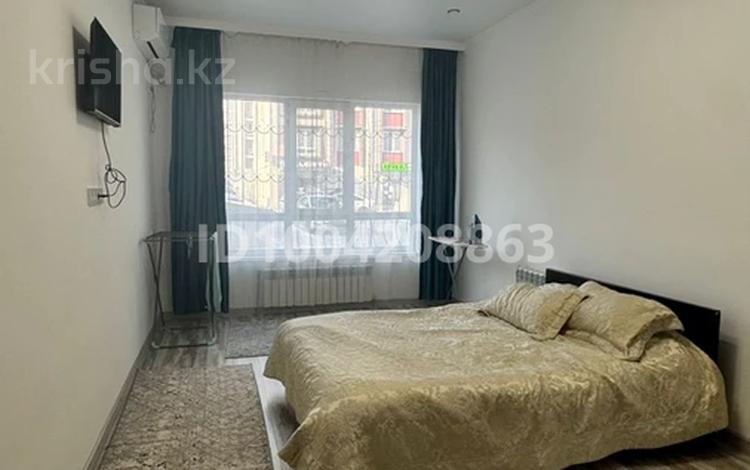 2-комнатная квартира · 48 м² · 1/9 этаж, мкр Аккент 99 за 240 000 ₸ в Алматы, Алатауский р-н — фото 2