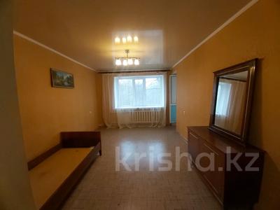 2-комнатная квартира · 50 м² · 3/5 этаж, мкр Строитель за 15.7 млн ₸ в Уральске