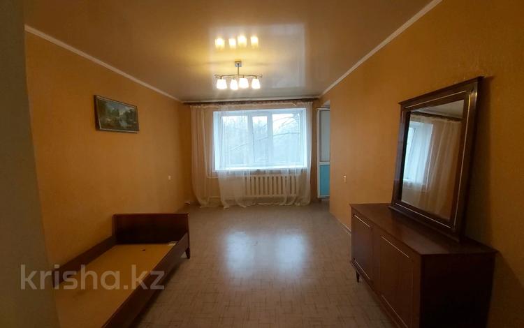 2-комнатная квартира · 50 м² · 3/5 этаж, мкр Строитель за 15.7 млн ₸ в Уральске — фото 2
