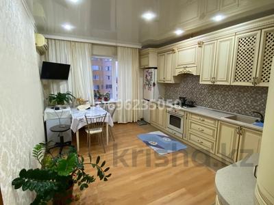 2-комнатная квартира · 79 м² · 5/9 этаж, мкр. Алмагуль, Алмагуль — Тд Бак даулет за 25 млн ₸ в Атырау