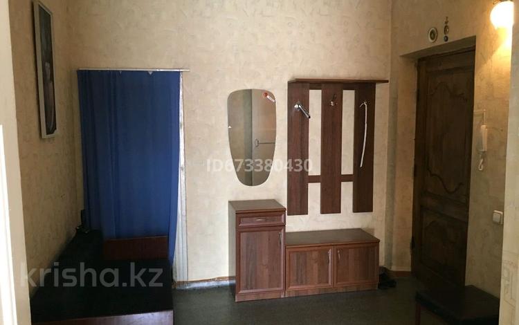 3-комнатная квартира, 77.7 м², 2/2 этаж, Ауэзова за 25 млн 〒 в Усть-Каменогорске — фото 14