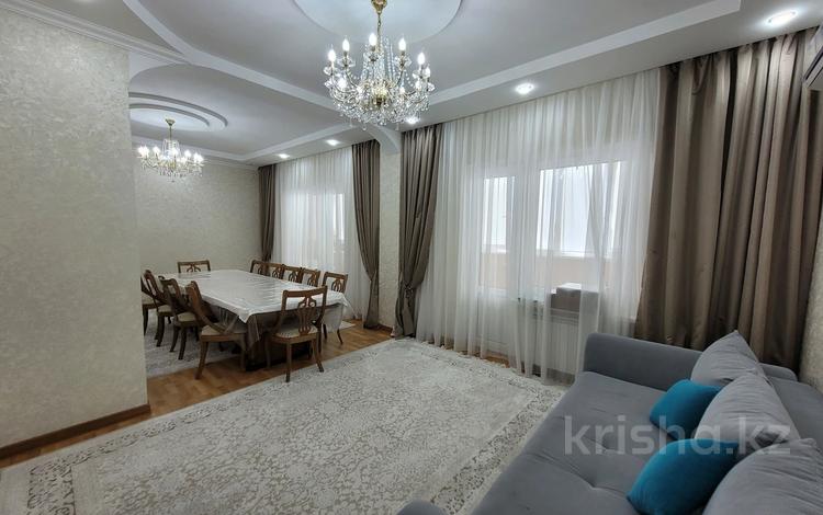 5-бөлмелі пәтер · 300 м², 15-ш/а. 65, бағасы: 800 000 ₸ в Актау, 15-й мкр — фото 2