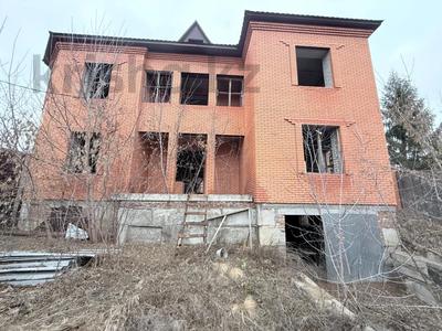 Жеке үй · 9 бөлме · 987 м² · 10 жүзд., Темир Масина 8/6, бағасы: 72 млн ₸ в Уральске