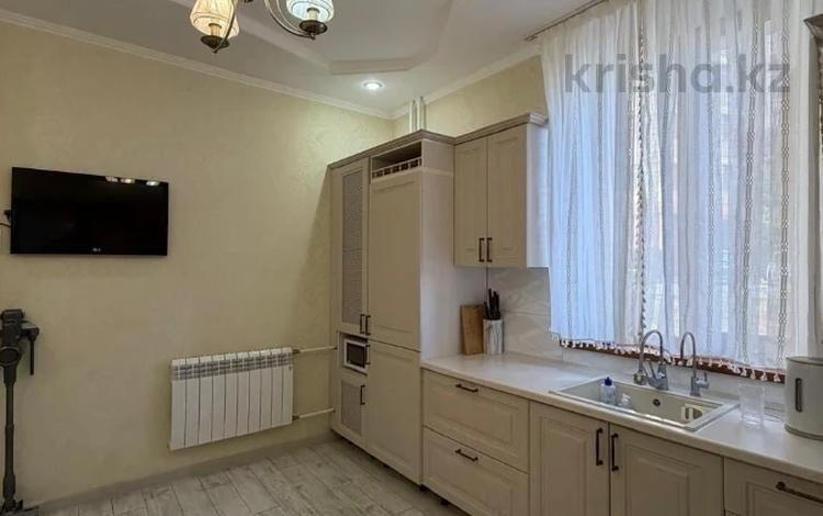 2-бөлмелі пәтер · 74 м² · 2/9 қабат, улица Аль фараби, бағасы: 45 млн ₸ в Костанае — фото 13