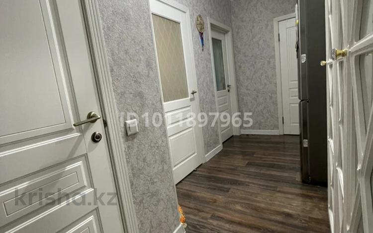 2-бөлмелі пәтер · 64 м² · 2 қабат, мкр Жас Канат 1/18, бағасы: 37.5 млн ₸ в Алматы, Турксибский р-н — фото 2