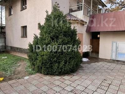 Отдельный дом · 6 комнат · 160 м², мкр Калкаман-2 37 — Байкена Ашимова 37 за 500 000 〒 в Алматы, Наурызбайский р-н