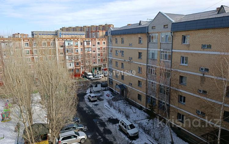 3-комнатная квартира, 92 м², 5/5 этаж, М.Жұмабаева 9/2 — Петрова