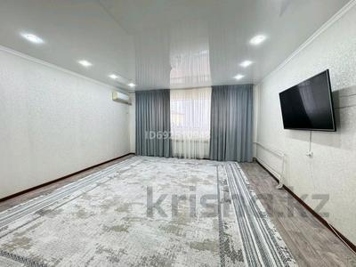 3-комнатная квартира, 78 м², 4/4 этаж, 4 мкр 57 за 15 млн 〒 в Жанаозен