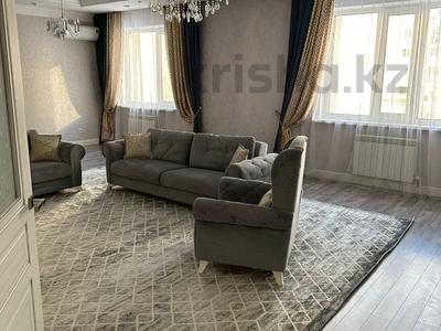 4-комнатная квартира · 180 м², Кабанбай батыра 7/1 за 600 000 〒 в Астане, Есильский р-н