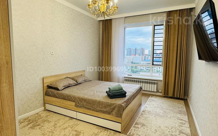 2-комнатная квартира · 70 м² · 11/12 этаж, Туран 34А за 18 000 ₸ в Астане, Нура р-н — фото 2