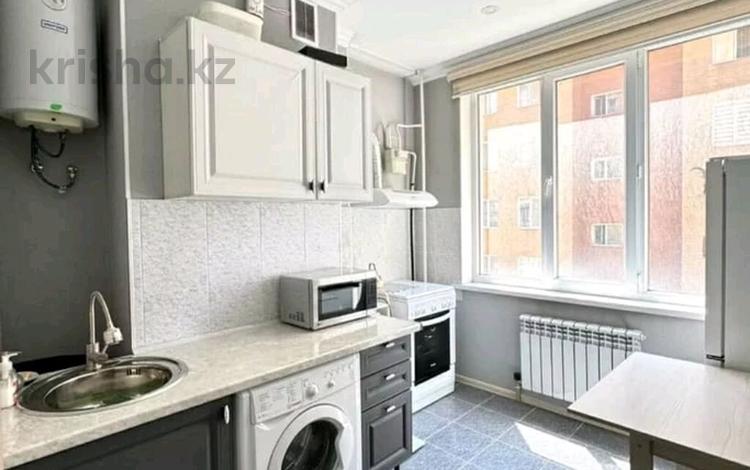 1-комнатная квартира · 30 м² · 3/9 этаж, Ткачёва 18 за 13 000 ₸ в Павлодаре — фото 2