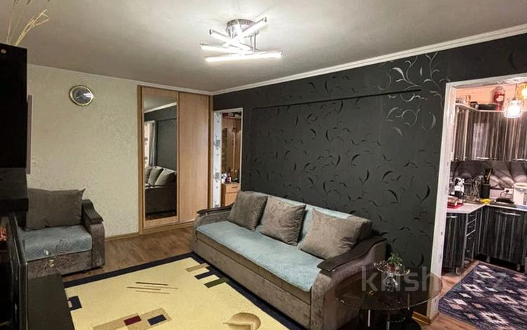 3-комнатная квартира · 50 м² · 2/5 этаж, Михаэлиса 13 — Лучшее предложение в данном месте за 18.9 млн ₸ в Усть-Каменогорске — фото 2