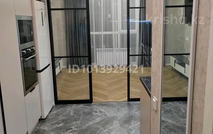 1-комнатная квартира · 35 м² · 13/17 этаж, Жандосова 98 за 300 000 ₸ в Алматы, Бостандыкский р-н — фото 2