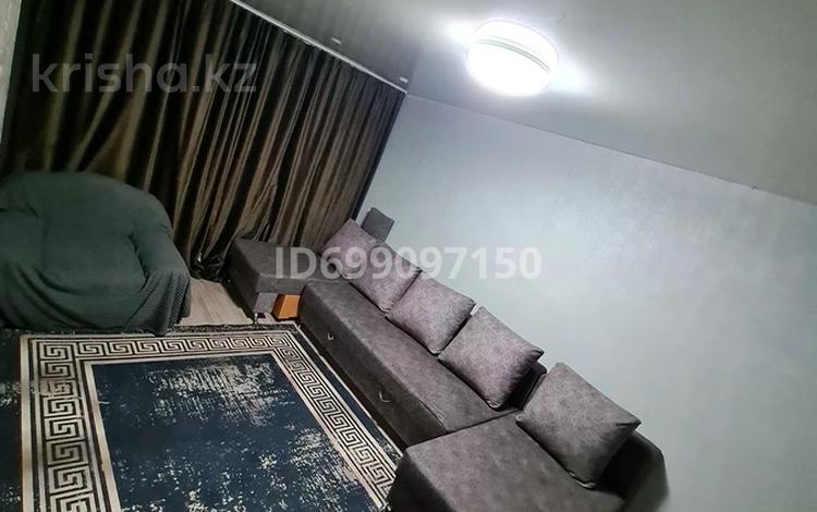 3-комнатная квартира · 51 м² · 1/5 этаж, мкр Новый Город, Нуркена абдирова 6 за 15 000 ₸ в Караганде, Казыбек би р-н — фото 2