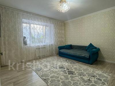 3-бөлмелі пәтер, 70.6 м², 3/5 қабат, мкр Юго-Восток, Сатыбалдина 4/1, бағасы: 39 млн 〒 в Караганде, Казыбек би р-н