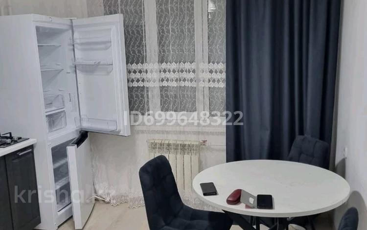 1-комнатная квартира · 40 м² · 4/9 этаж, Политехническая 1/1 за 140 000 ₸ в Уральске — фото 2