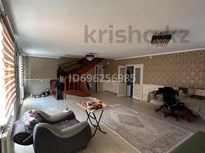 Аренда квартир в Кызылординской обл.: 4-комнатная квартира · 130 м² · 5/6 этаж · помесячно, Мерей — Западный микрорайон за 260 000 〒 4-комнатная квартира · 130 м² · 5/6 этаж · помесячно, Мерей — Западный микрорайон за 260 000 〒 в