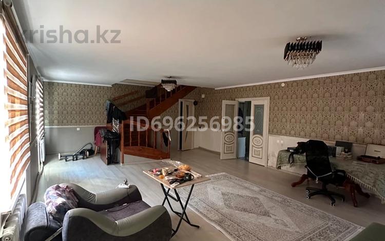 4-бөлмелі пәтер · 130 м² · 5/6 қабат, Мерей — Западный микрорайон, бағасы: 200 000 ₸ в  — фото 2