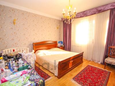4-бөлмелі пәтер · 150 м² · 3/6 қабат, Каппарова 9/8 — НИШ, река Есентай, бағасы: 700 000 ₸ в Алматы, Медеуский р-н