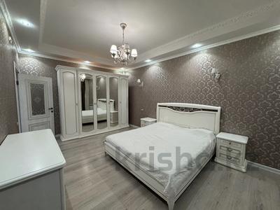 2-комнатная квартира · 81 м² · 3/9 этаж, Валиханова 13-21 за 45 млн 〒 в Атырау