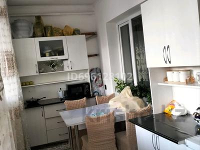 3-комнатная квартира · 56 м² · 1/3 этаж, 4-й микрорайон, 4-й микрорайон 15 — Кабылбекова за 24 млн ₸ в Шымкенте, Туран р-н