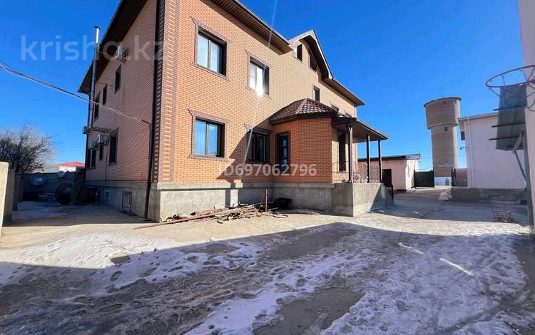 Жеке үй · 8 бөлме · 750 м² · 10 сот., 15 квартал 2, бағасы: 80 млн ₸ в  — фото 2