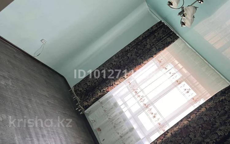 3-бөлмелі пәтер · 64 м² · 2/3 қабат, Старый город, Герцена 17, бағасы: 16 млн ₸ в Актобе — фото 2