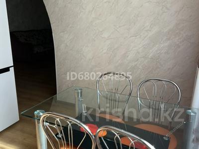 2-комнатная квартира · 53 м² · 3/5 этаж, Назарбаева 191/1 за 17 000 ₸ в Уральске