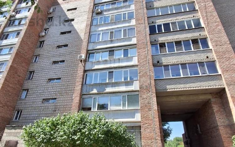 3-бөлмелі пәтер · 63.3 м² · 4/9 қабат, БОРИСА АЛЕКСАНДРОВА 11 — ДВОРЕЦ СПОРТА, бағасы: 31 млн ₸ в Усть-Каменогорске — фото 62