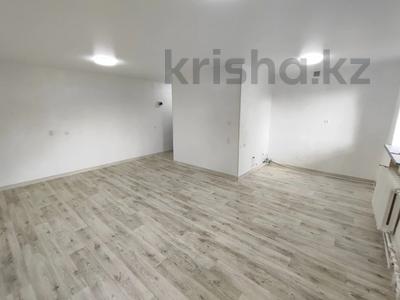 1-бөлмелі пәтер, 34 м², 5/5 қабат, Майкудук, 12й микрорайон, бағасы: 7.3 млн 〒 в Караганде, Алихана Бокейханова р-н