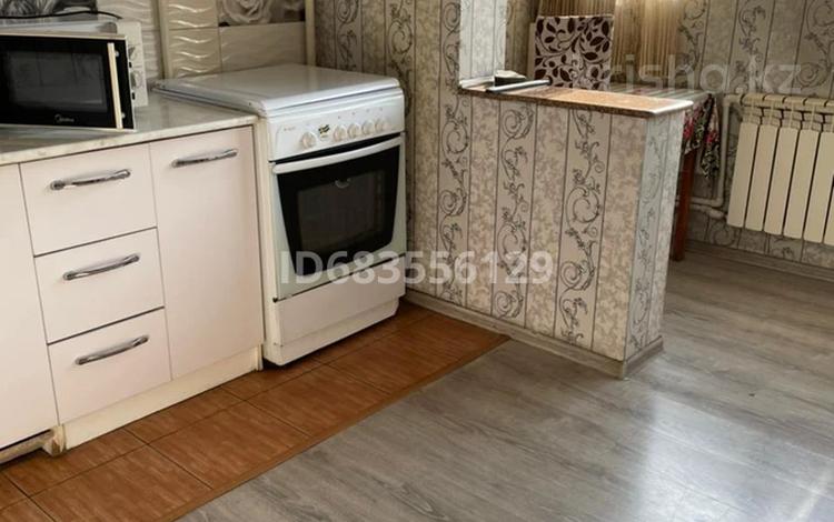 3-бөлмелі пәтер · 70 м² · 6/9 қабат, мкр Таугуль-1 90, бағасы: 350 000 ₸ в Алматы, Ауэзовский р-н — фото 2