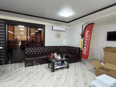 Свободное назначение, офисы, магазины и бутики · 225.2 м² за 142.5 млн ₸ в Актау, 34-й мкр