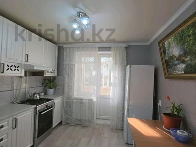 3-бөлмелі пәтер · 70 м² · 3/5 қабат, 11 ш/а., Шайкенова, бағасы: 23 млн ₸ в Актобе, мкр 11