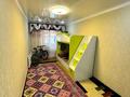 3-комнатная квартира, 62 м², 4/5 этаж, 1мкр 6 за 5 млн 〒 в Качаре — фото 3