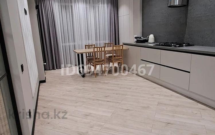 3-комнатная квартира · 120 м² · 3/9 этаж, Вокзальная 4 — Возле вокзале за 88 млн 〒 в Уральске, мкр Школьник — фото 2