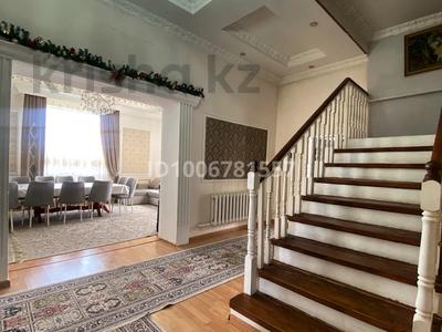 Дом · 7 комнат · 320 м², мкр Уркер 10 — Школа 69 за 55 000 〒 в Астане, Нура р-н