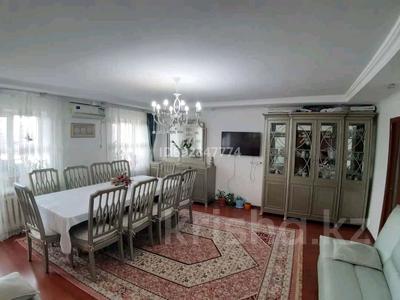 4-бөлмелі пәтер, 98 м², 3/5 қабат ай сайын, Сатпаева 16, бағасы: 170 000 〒 в Атырау