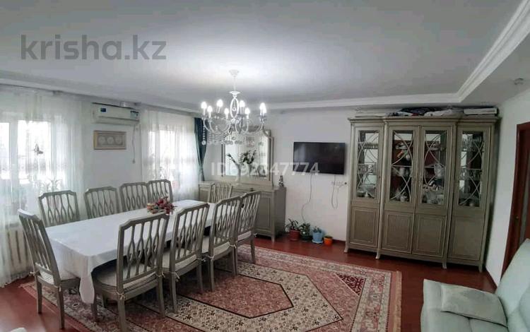 4-бөлмелі пәтер, 98 м², 3/5 қабат ай сайын, Сатпаева 16, бағасы: 170 000 〒 в Атырау — фото 2