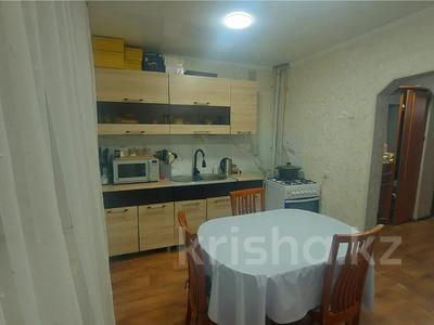 3-бөлмелі пәтер · 65 м² · 3/5 қабат, Майкудук, мкр Восток-3 8, бағасы: 18.5 млн ₸ в Караганде, Алихана Бокейханова р-н