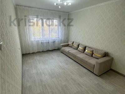 1-комнатная квартира, 40 м², 7/9 этаж, мкр Аксай-2 за 23.5 млн 〒 в Алматы, Ауэзовский р-н