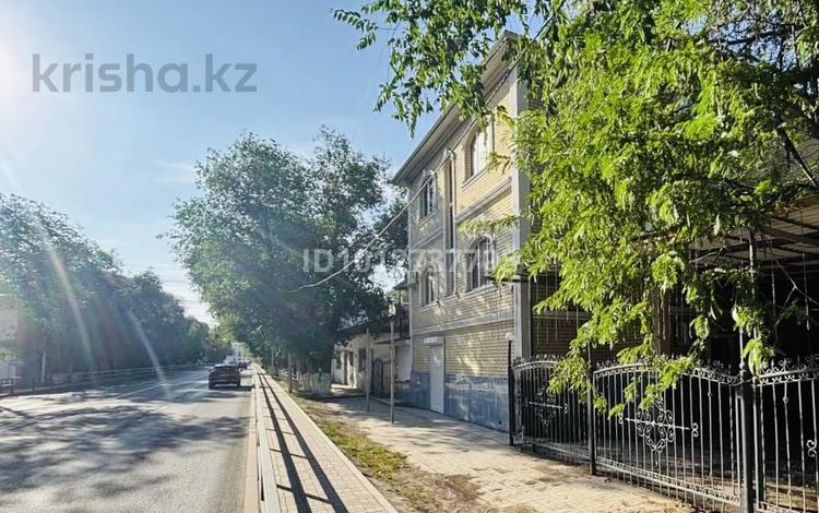 Свободное назначение, офисы, медцентры и аптеки, образование · 558 м² за 170 млн ₸ в Атырау, мкр Жилгородок — фото 2
